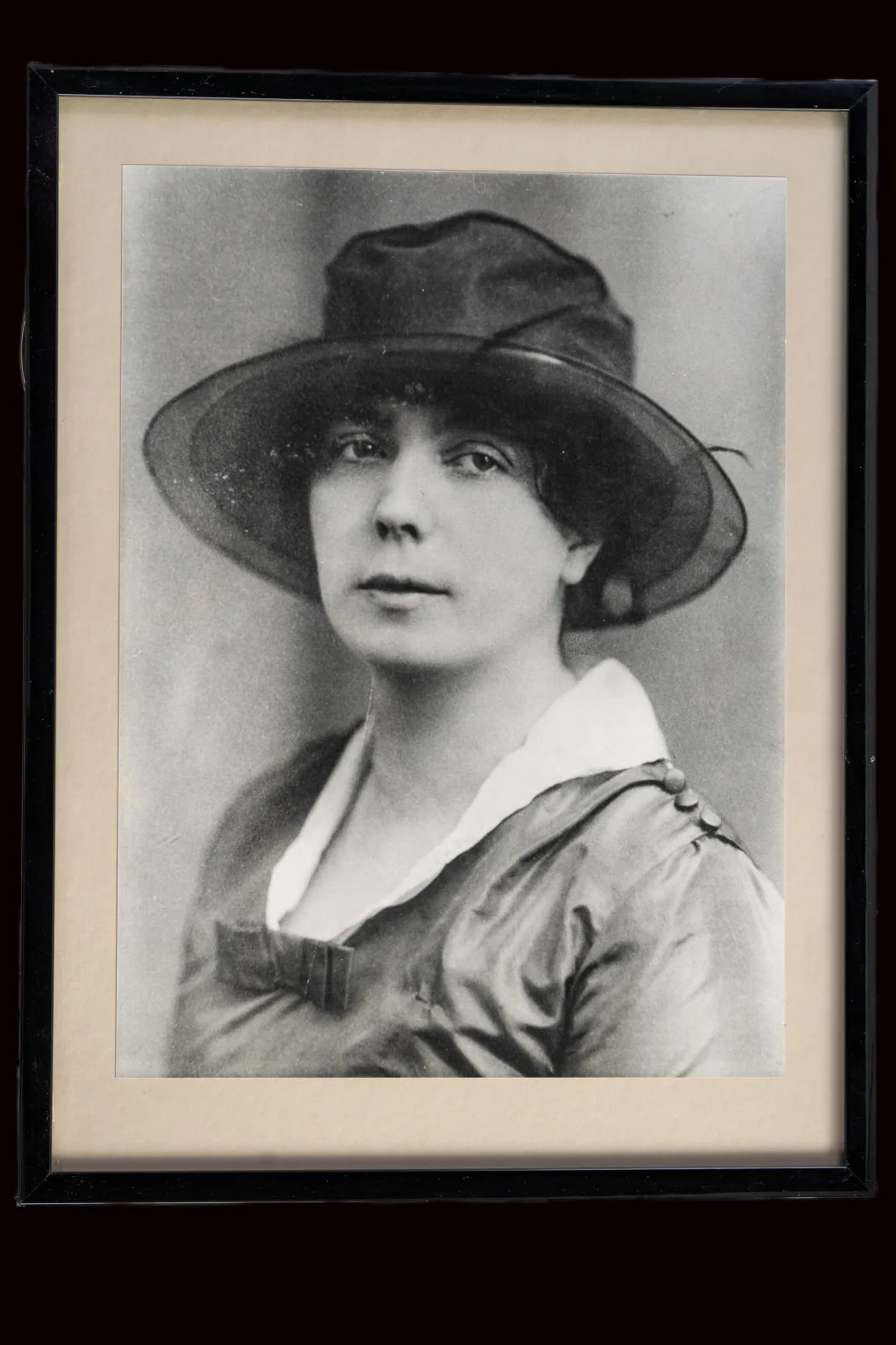 Copy of 1916 portrait photo of Nora Barnacle