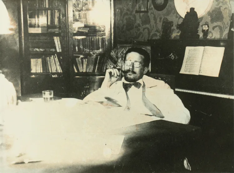 Photo of James Joyce in flat in Trieste 1919/20