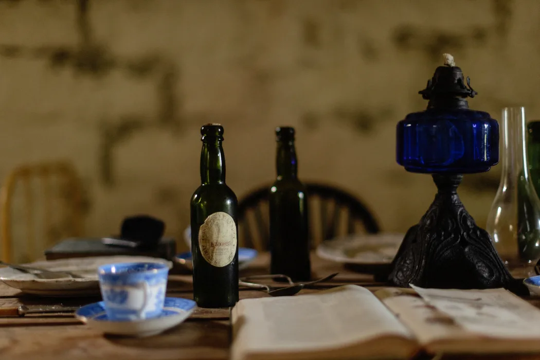 Approx 70 items (furniture, books, kitchenware) recreating 1904 look in room