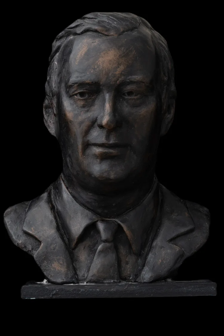 Bust of John Ryan by Tom Haran