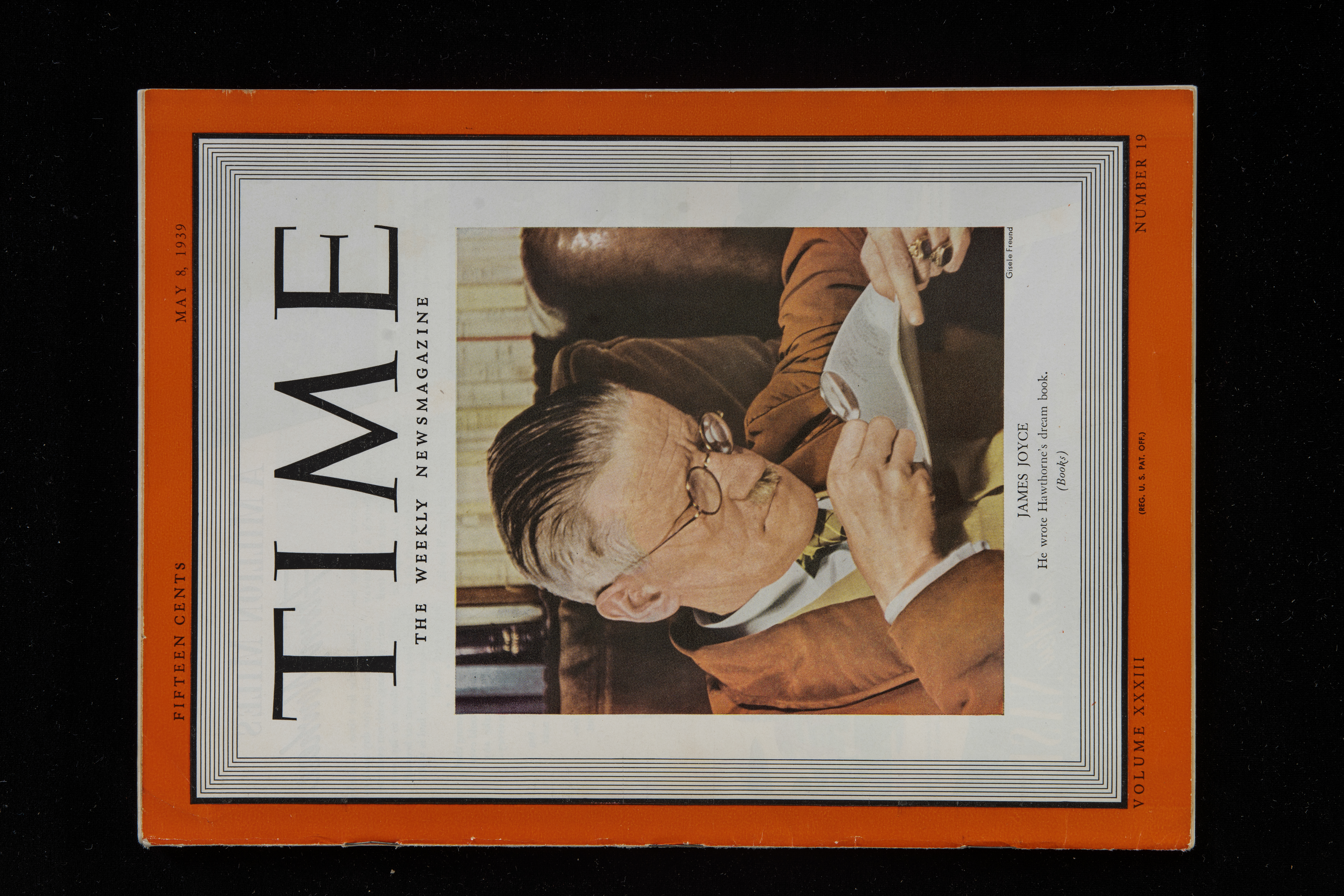 TIME,XXXIII.19, May 8 1939, photo of Joyce on cover